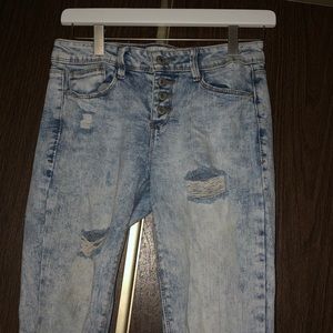 Juniors Light Bleach Washed Relaxed Skinny Jeans